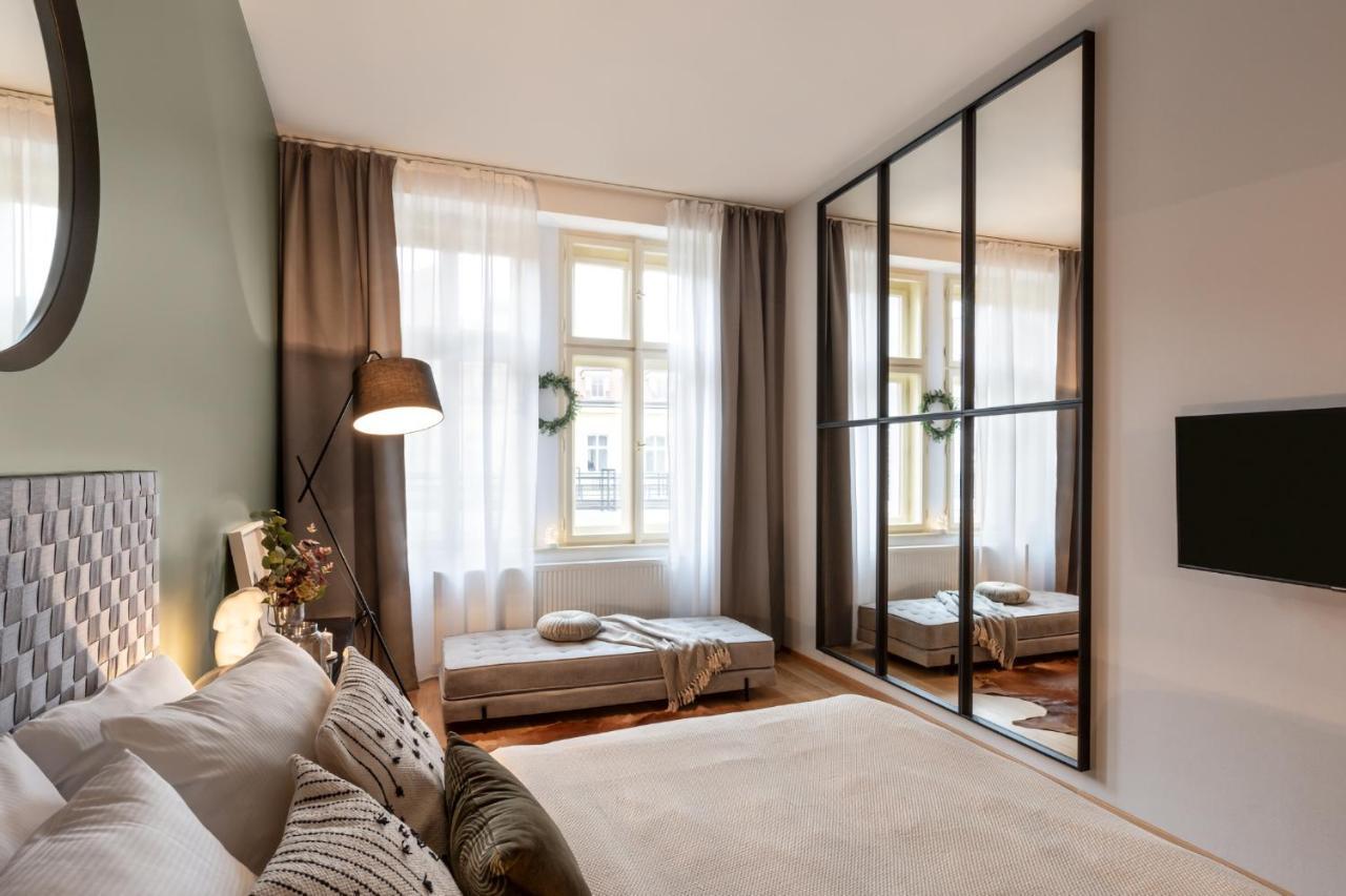 Turnkey I Main Bus Station Apartments Praha Bagian luar foto