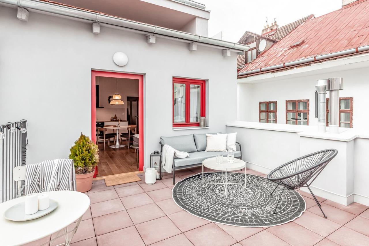 Turnkey I Main Bus Station Apartments Praha Bagian luar foto