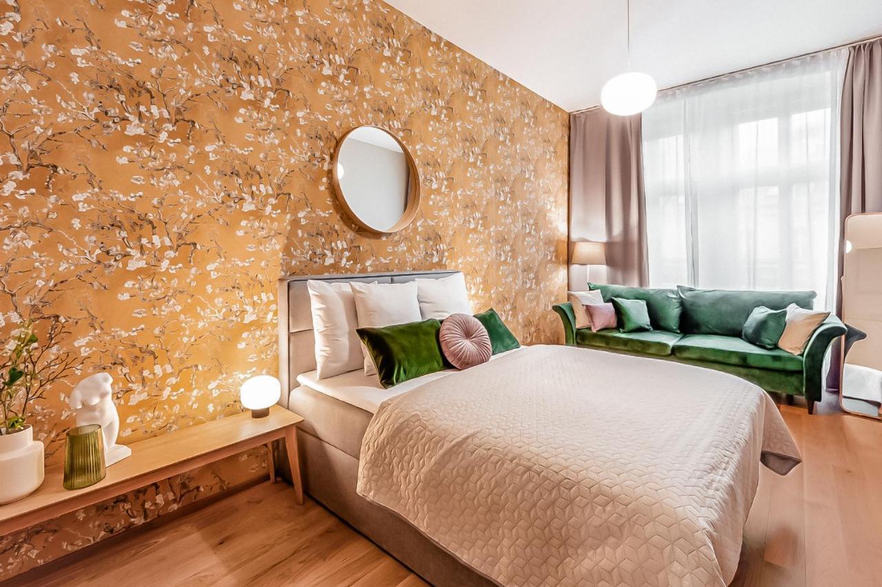 Turnkey I Main Bus Station Apartments Praha Bagian luar foto