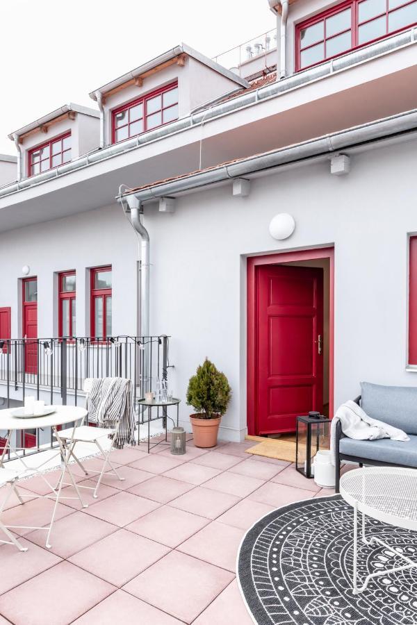 Turnkey I Main Bus Station Apartments Praha Bagian luar foto