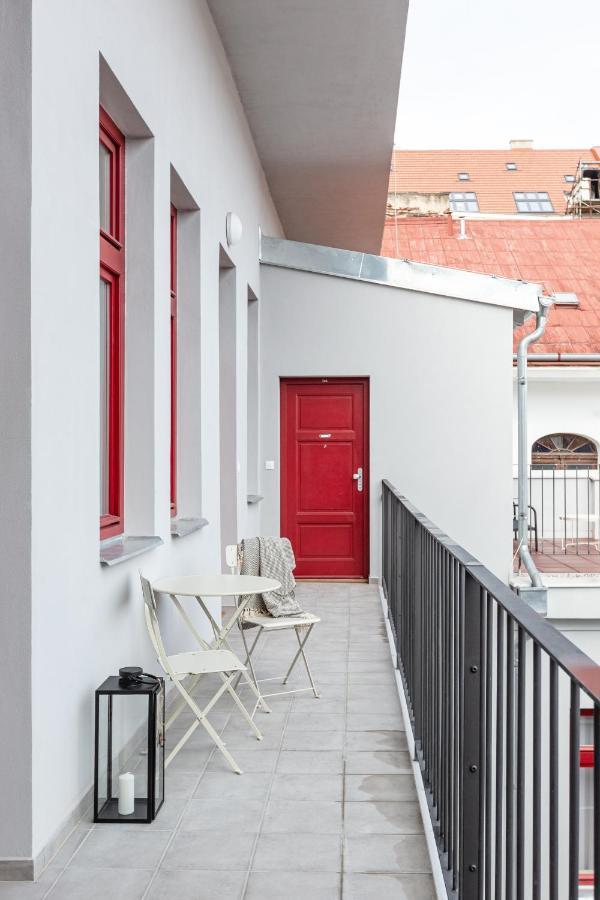 Turnkey I Main Bus Station Apartments Praha Bagian luar foto