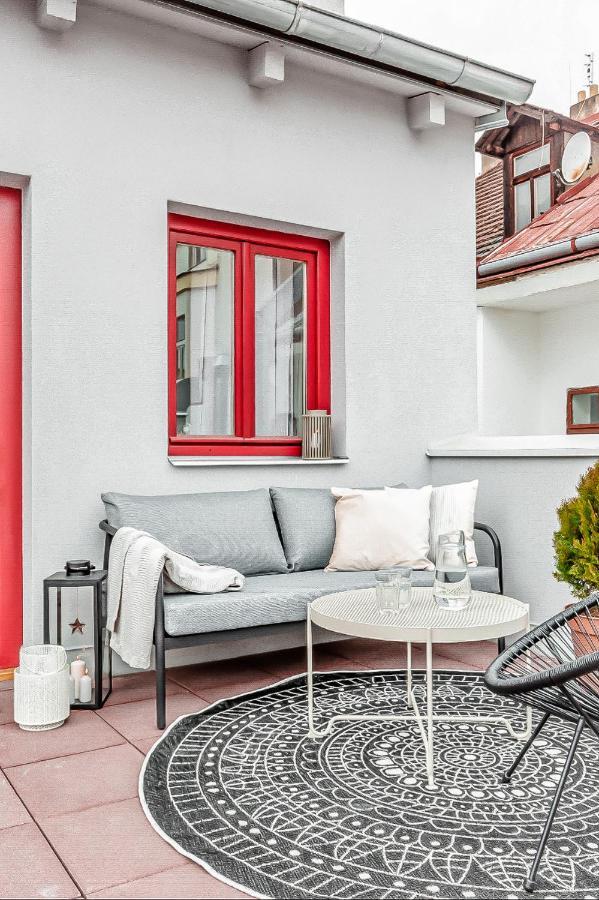Turnkey I Main Bus Station Apartments Praha Bagian luar foto
